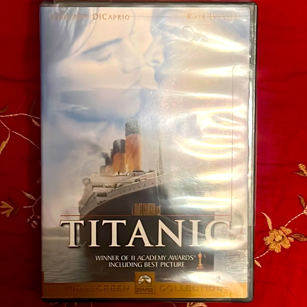 🔥"THE TITANIC" ROMANTIC DVD BRAND NIP A TRUE LOVE STORY CLASSIC